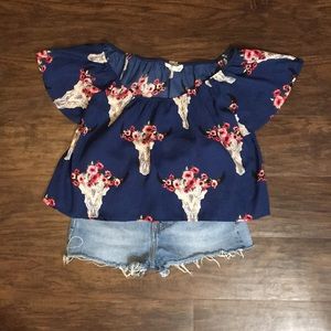 🌸🌵Off the shoulder flower crown skull top 🌸🌵